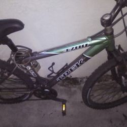 Trek 3700 Mountain Bike