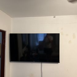 55 Inch TV - HiSense w Wall Mount