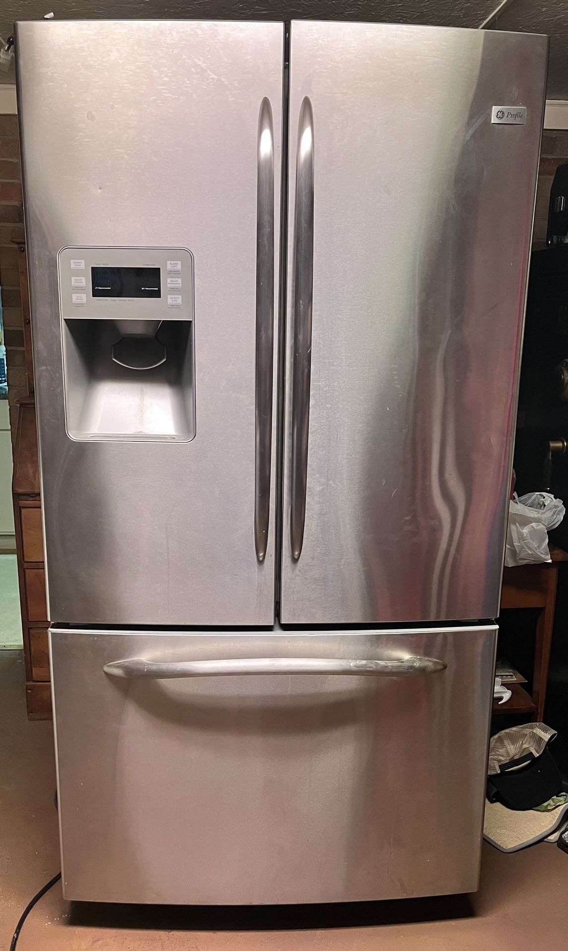 GE 25.5 cu. ft. French-door Refrigerator