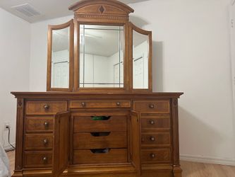 Beautiful dresser 10 plus drawers made of real wood