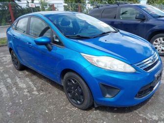Ford Fiesta Sedan