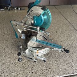 12” Makita Dual Bevel Compound Miter Saw