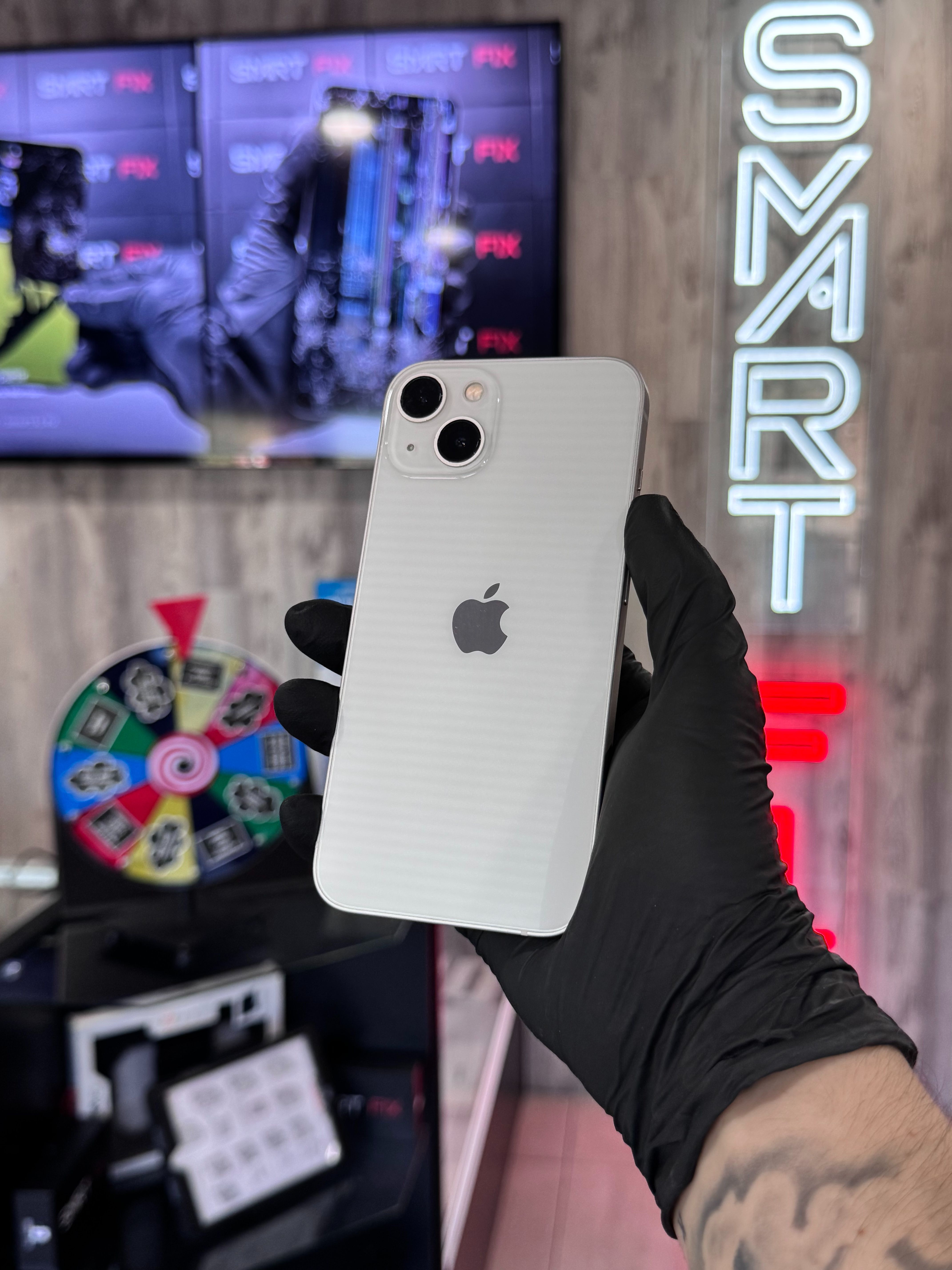 Apple iPhone 13 128 GB - White (Unlocked) + Warranty