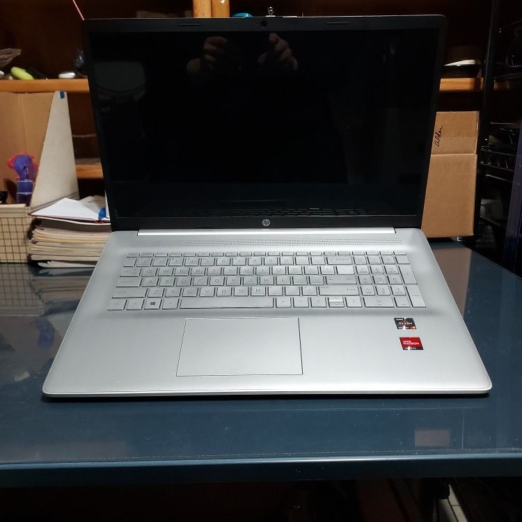 HP Laptop 17-cp0035cl