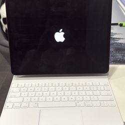 iPad Pro With Magic Keyboard 