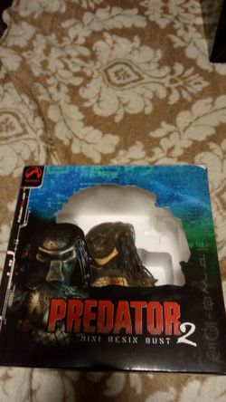 Predator 2 Bust