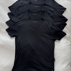 4 Black 7 Diamonds Men’s T Shirts (size large)