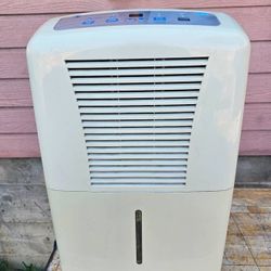 GE General Electric ADEL50LRL2 50 Pint Dehumidifier