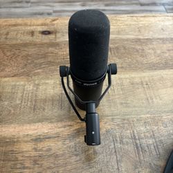 Shure SM7B