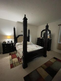 Queen Bedroom Set