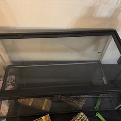 Zilla 40 gallon terrarium and accessories