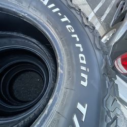 Tire LT 285/75/16