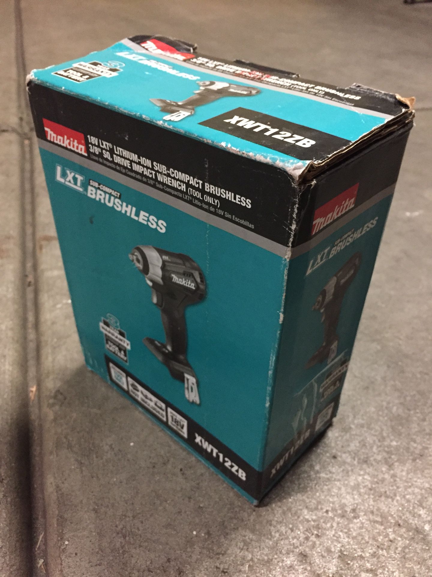 $55 • Makita 18v Sub Compact Brushless 3/8” Sq. Drive Impact Wrench • Tool Only