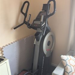 Elliptical hit Trainer