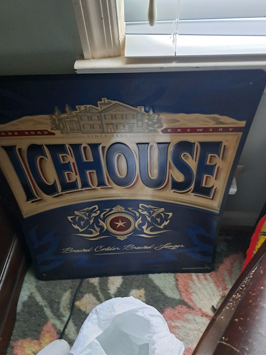 VINTAGE METAL SIGN