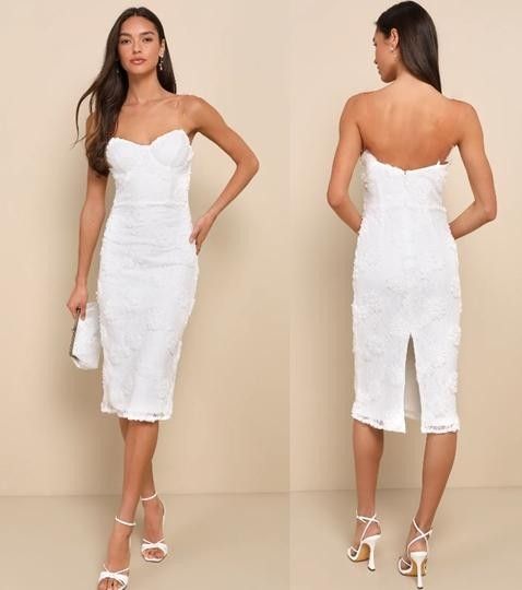 NWT - Size: XS (waist 25"- 27") 
Lulus White Floral Jacquard Strapless Midi Dress