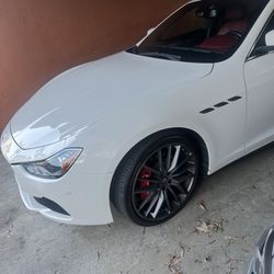 2015 Maserati Ghibli