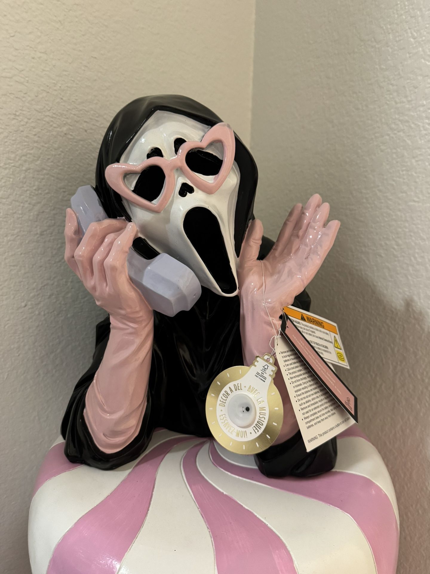 GHOST FACE LED & SOUND STATUE