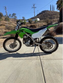 Kawasaki 230RS