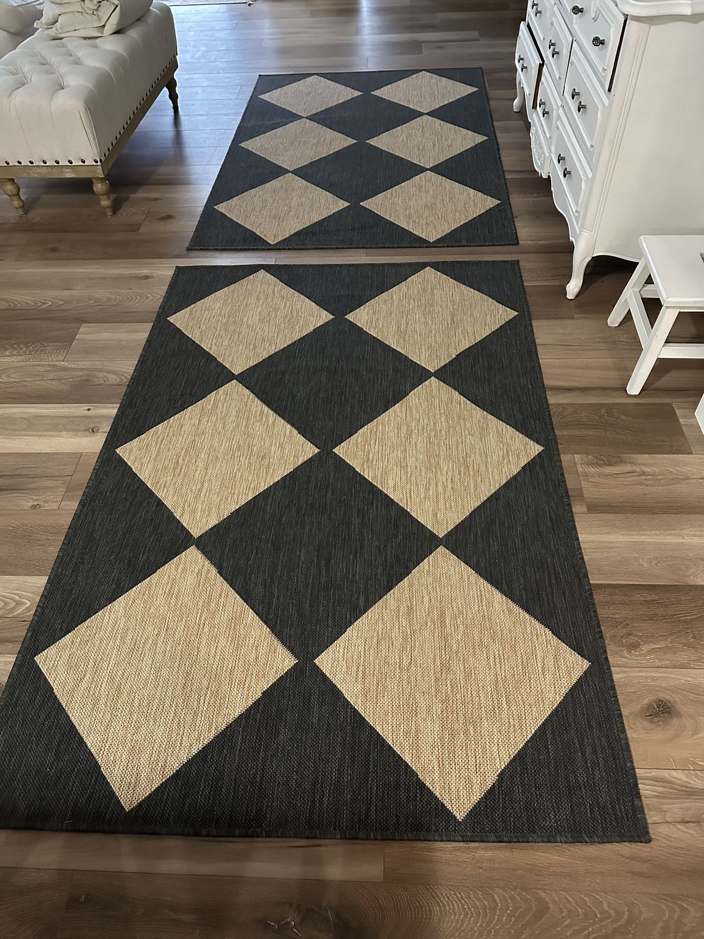 Rugs Two 4x6 Diamond Pattern Indoor/outdoor Low Pile Thin Rugs Set