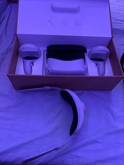 Oculus Quest 2 in Original Box + Upgraded Comfort Strap