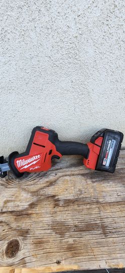 Milwaukee Skillsaw 6 1/2 Battery 6ah and Sawzall Battery 6ah