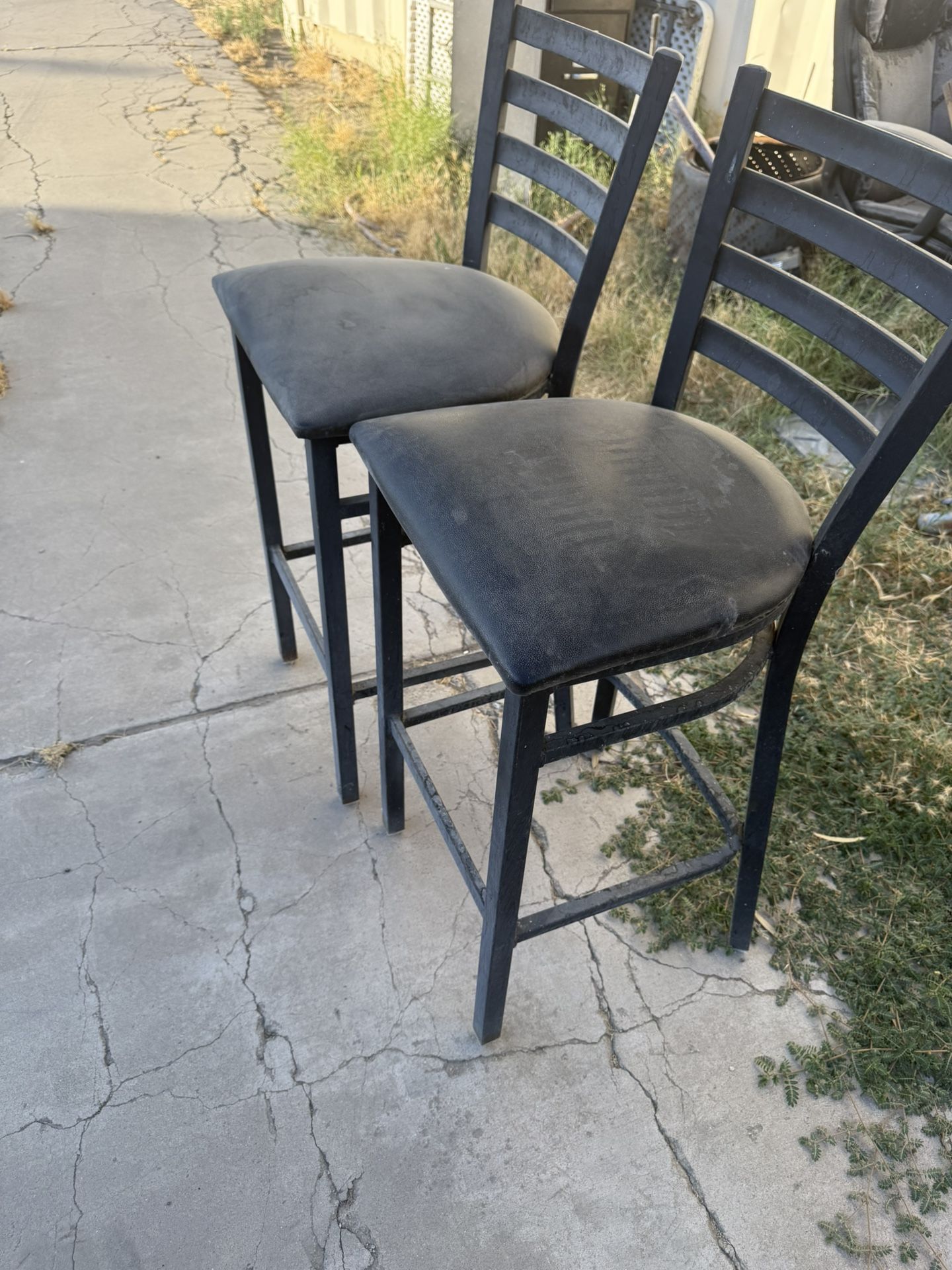 Selling two barstools Chairs