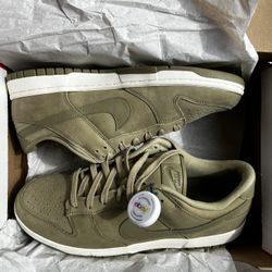 Nike Dunk Low Olive Size 10.5M