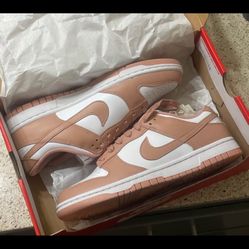 Nike Dunk Low Women 9.5