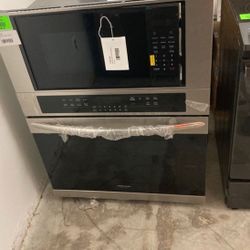 Frigidaire Microwave/Oven Combo FGMCUF 4 D  