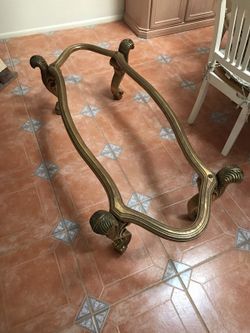 Cocktail table