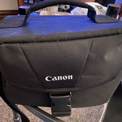 Canon EOS T7