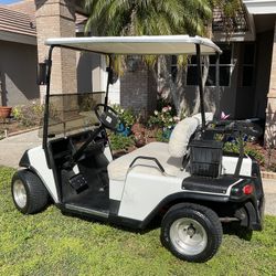 EZ-GO Golf Cart, Runs Great, New Batteries —FREE DELIVERY