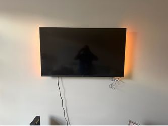 55 inch Vizio Smart TV with Remote and Mount