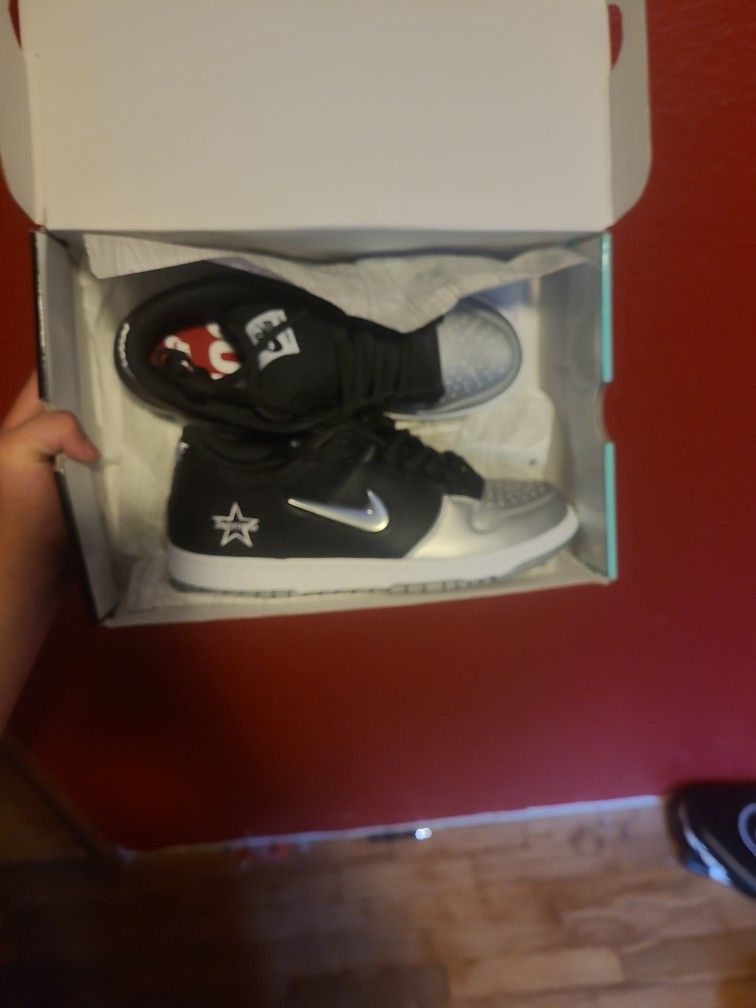 Nike X Supreme Jewel Swish Silver 9.5