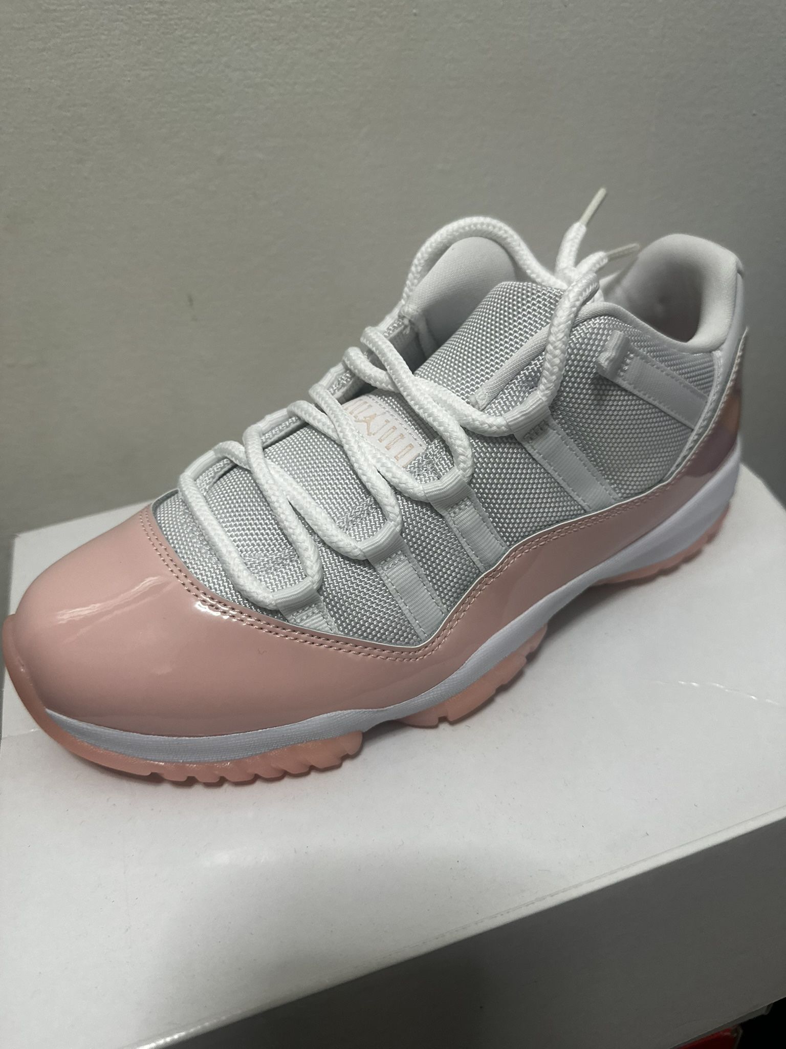 Jordan 11 Low. Sz 9.5 In Women’s