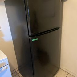 Kenmore Refrigerator 