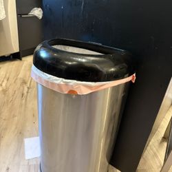 2 Kitchen Trash Can 13 gallons