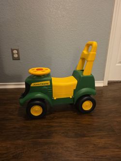 John Deere Sit & Scoot Activity Tractor