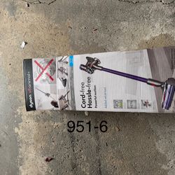 Dyson V8 Animal+ Cordless Vacuum 