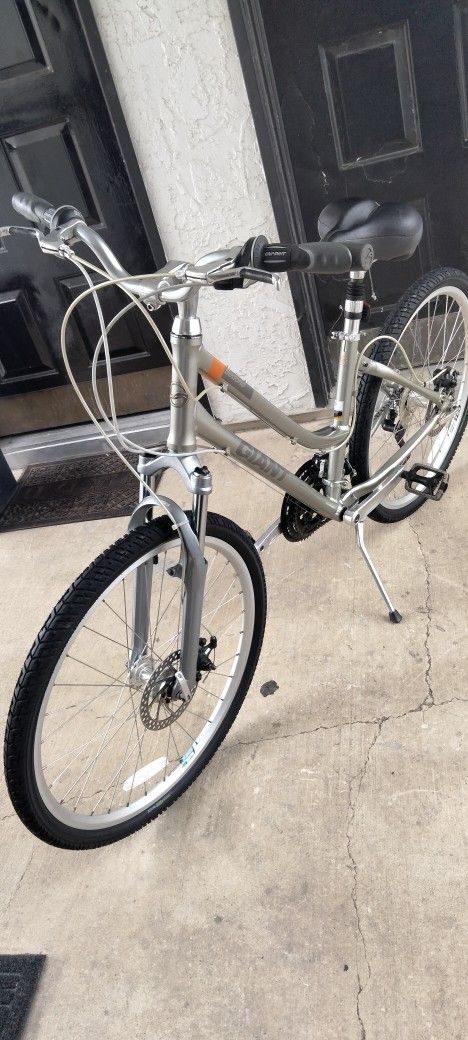 Giant DX Sedona Aluminum Bike 