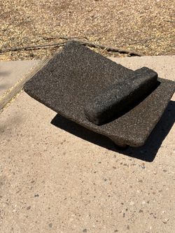 Metate (Matata) fancy three leg