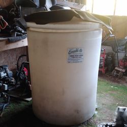 400gal Poly Container