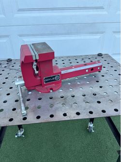 DOYLE 6 in. Hitch Vise