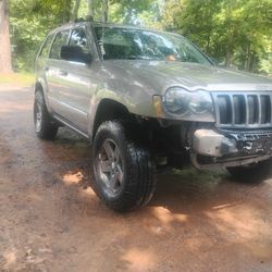 05 Jeep Limited 5.7