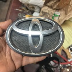 2007 Toyota Yaris Sedan Emblem 