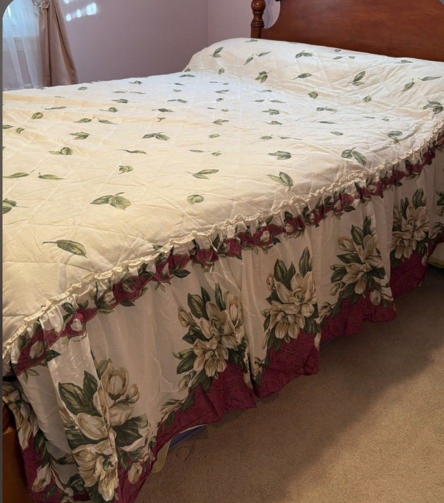Queen Comforter And Shams 