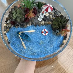 sea ​​sand themed inanimate flower miniature arrangement