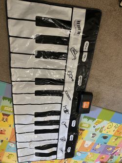 Keyboard play mat