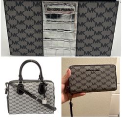 Michael Kors, Purse, Wallet, & Wristlet